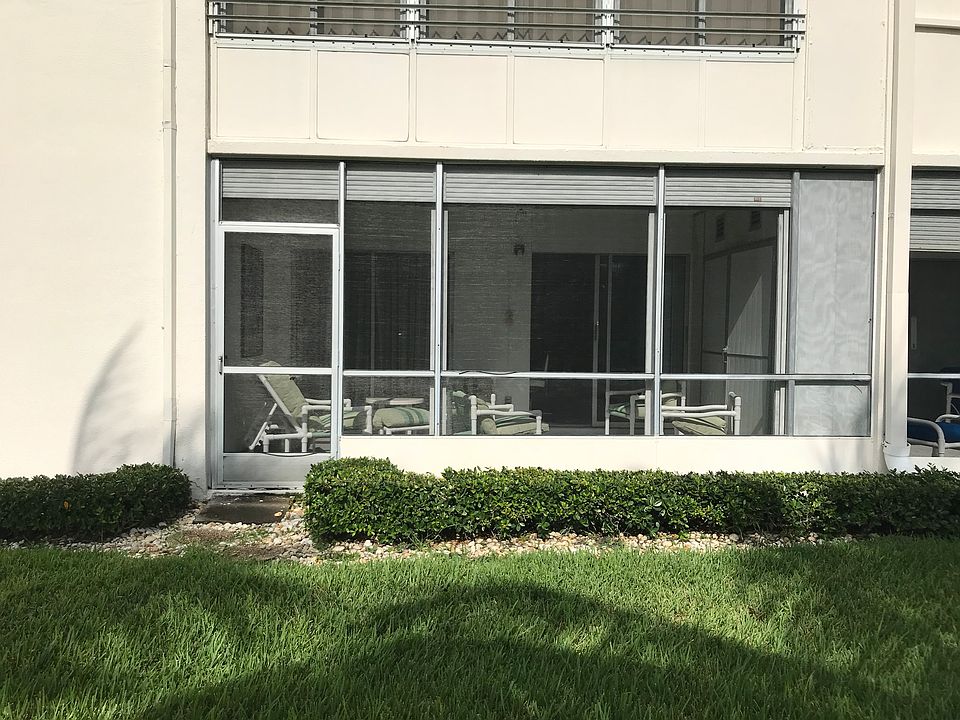 2nd image of 1096 Yarmouth E