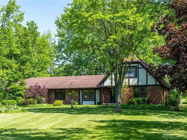 2295 Sleepy Hollow Ln, Dayton, OH 45414