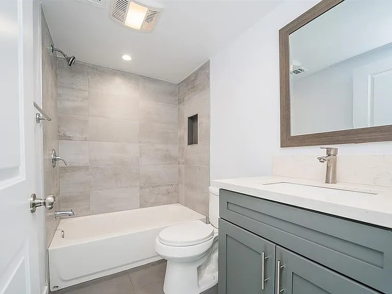 1809 S New Hampshire Ave — Photo 6