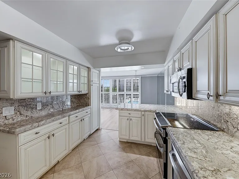 205 E Harmon Ave #405 — Photo 12