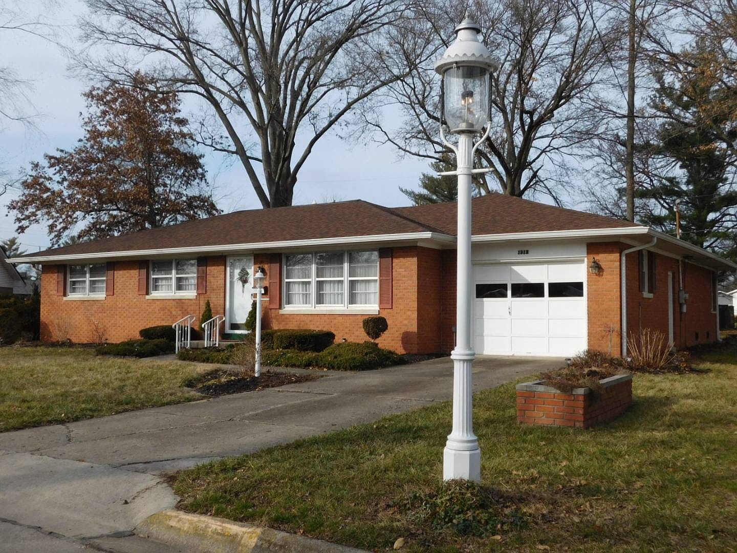 1312 Hunley Dr, Olney, IL 62450 Zillow