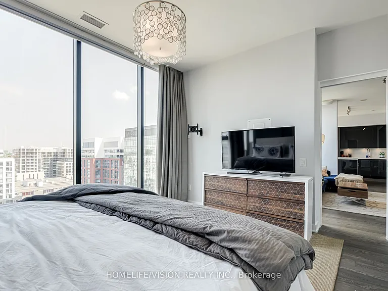 629 King St W #Penthouse 1415 — Photo 22