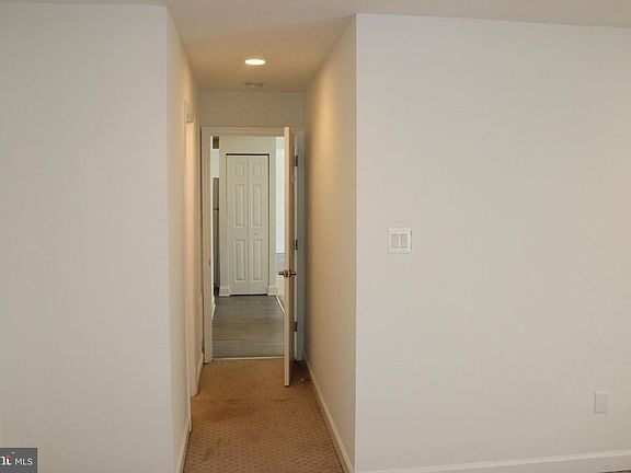 4th image of 2301 Greenery Ln #1035