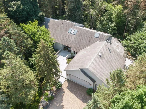 1640 Tamberwood Trl, Woodbury, MN 55125