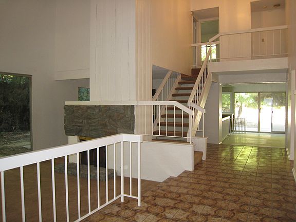 2nd image of 22805 Mountain Laurel Way