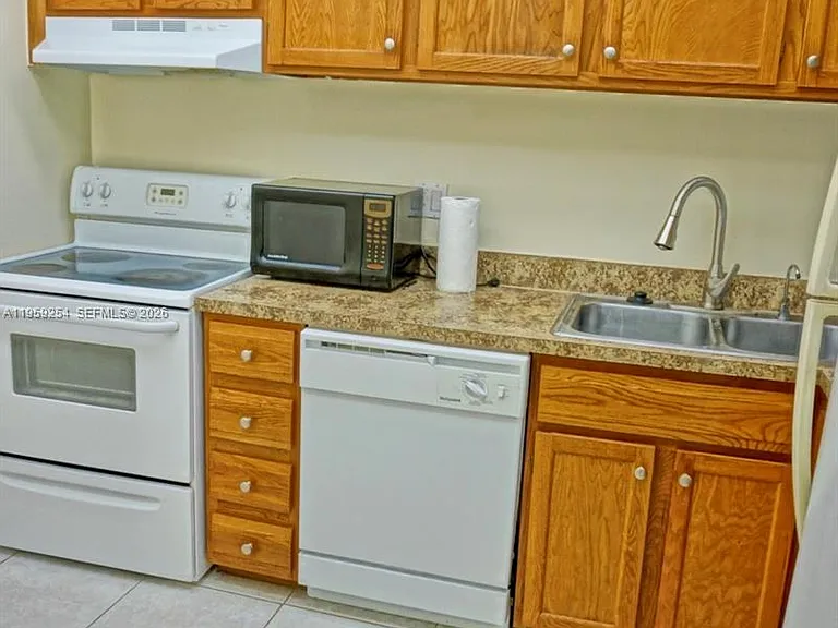 3740 Inverrary Dr #2N — Photo 10
