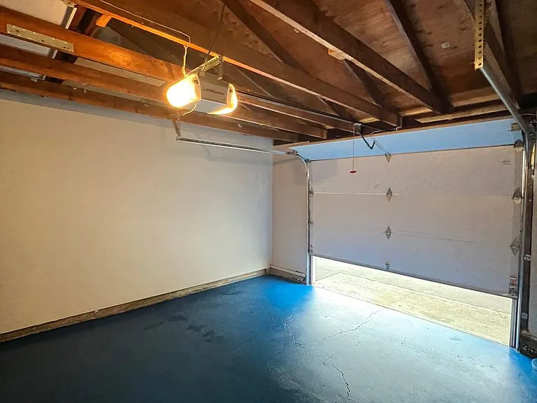 Claybourne Terrace — Photo 11