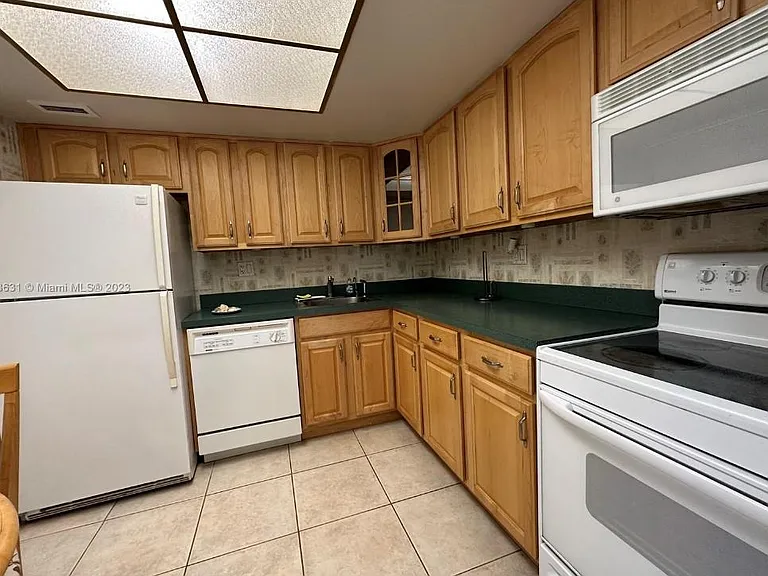 3180 S Ocean Dr #621 — Photo 9