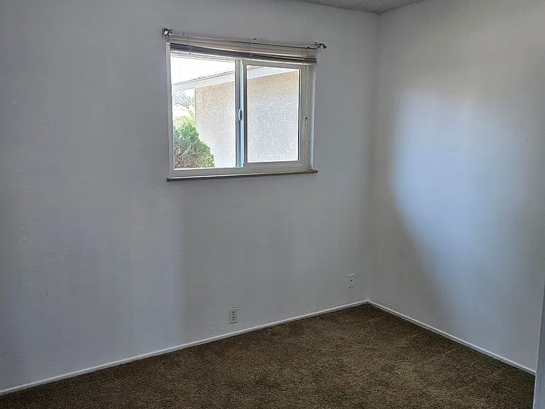 745 Rene Ct — Photo 12