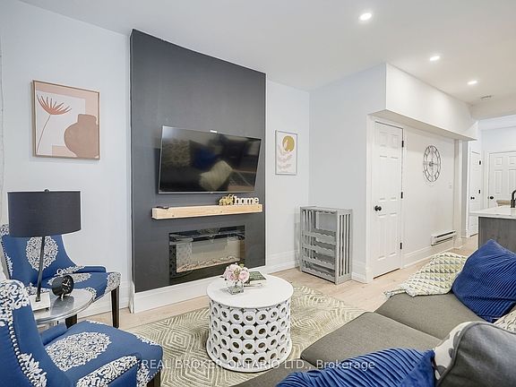 3rd image of 8 Elizabeth St
