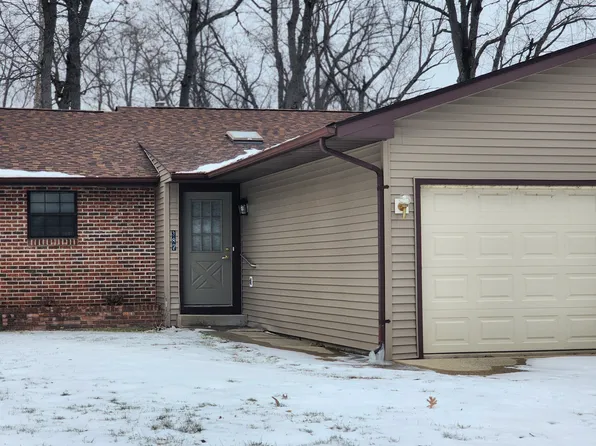 387 White Oak Ln, Terre Haute, IN 47804