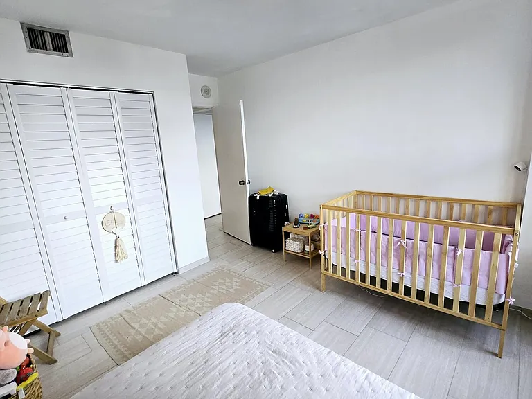 2500 Parkview Dr #412 — Photo 8