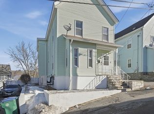 28 Warnock St, Lowell, MA 01852