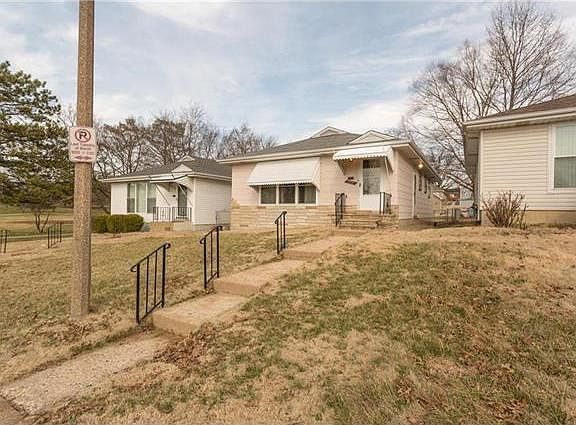 4th image of 5731 Arthur Ave