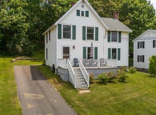 26 Sea Street, Boothbay Harbor, ME 04538