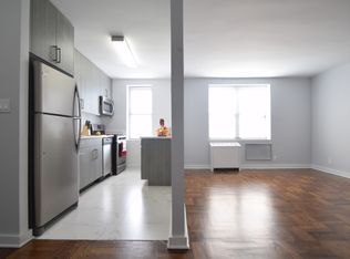 25 Davenport Ave APT 2B, New Rochelle, NY 10805