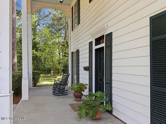 3rd image of 1138 Saint Ann St #40