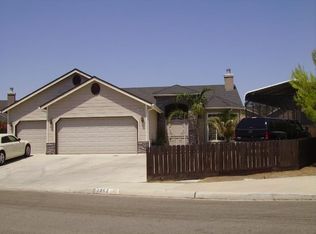 1862 Sterling Ave, Sanger, CA 93657