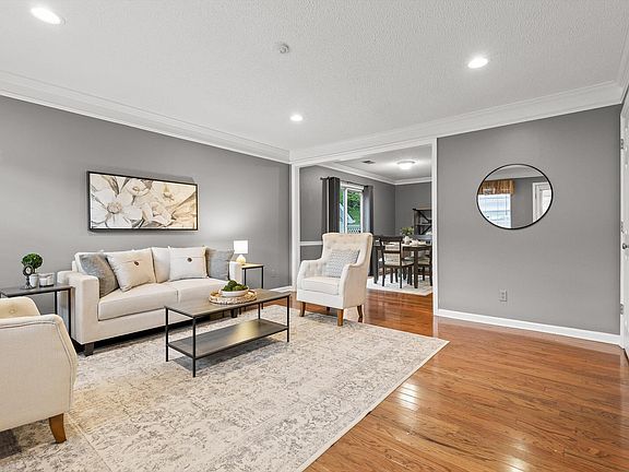 2nd image of 631 Westview Rd