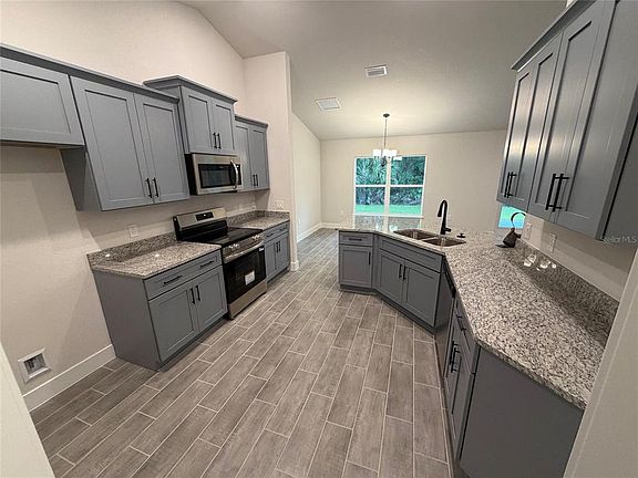 3rd image of 20237 Navajo Ln