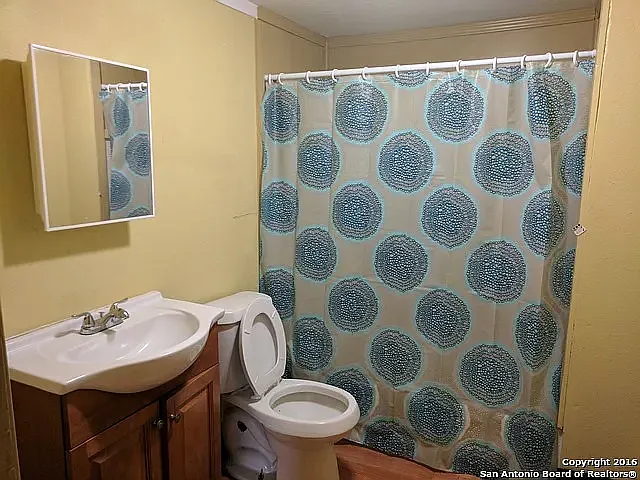 539 Sterling St — Photo 6