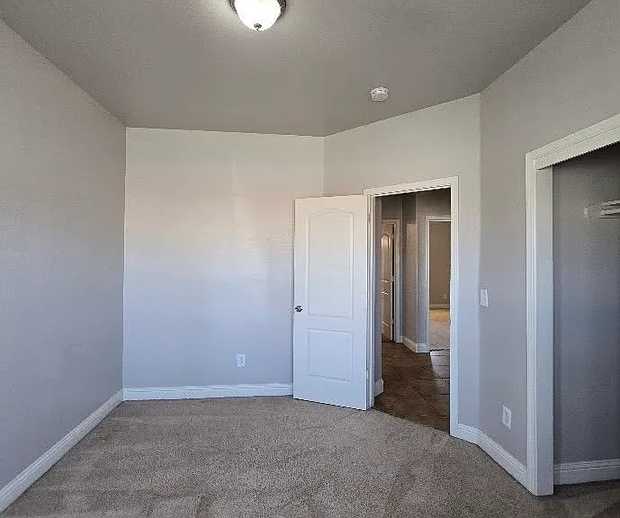 4726 N Erie Ave — Photo 27