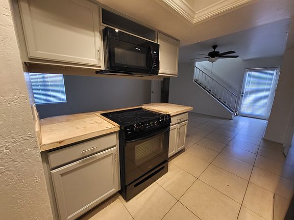 5th image of 3120 E Paradise Ln Unit 10