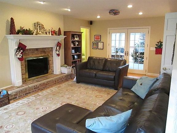5th image of 214 Dogwood Dr