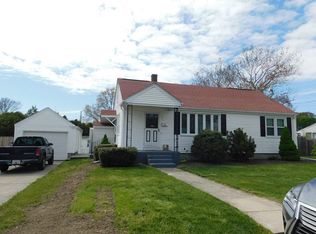 111 Deer St, Somerset, MA 02726