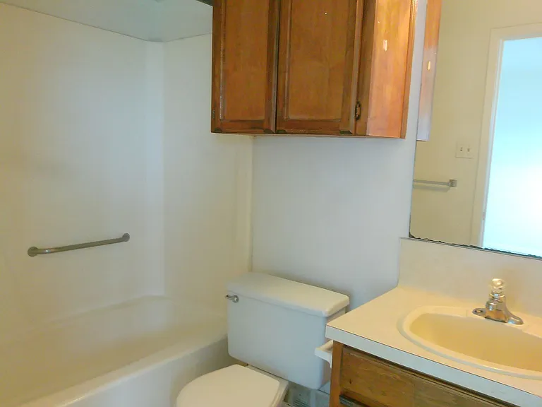 5723 Crestmore Dr — Photo 6