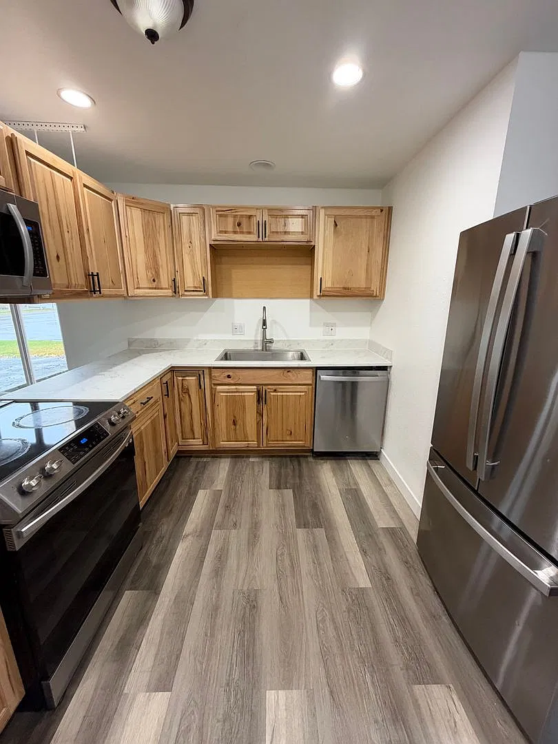 3926 E 3rd Ave - NN50/50 — Photo 2