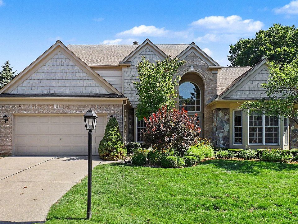 1st image of 39728 Dun Rovin Dr