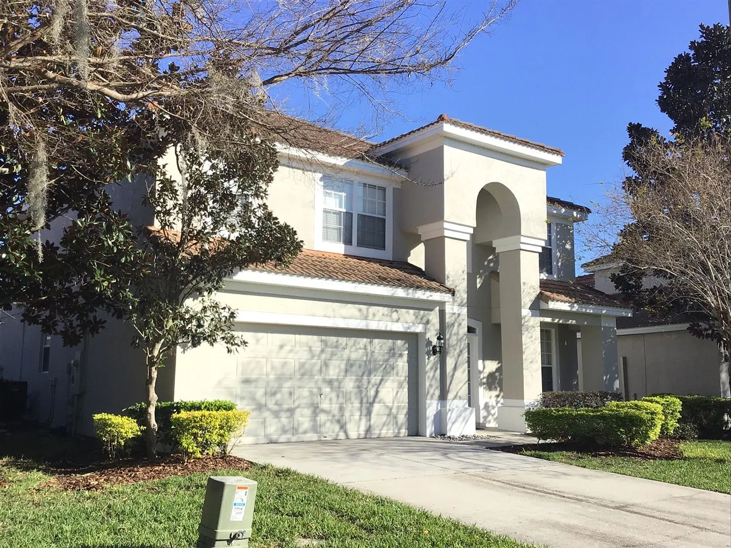 Furnished 6 bedroom, 4 bathroom house, pool home in beautiful, gated/guarded Windsor Hills — Photo 2
