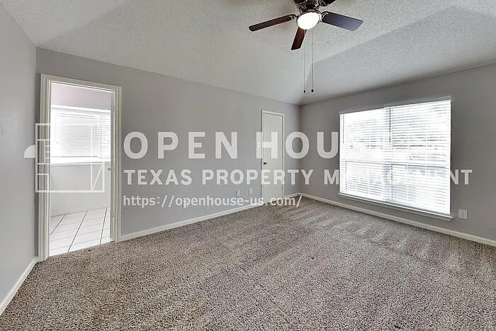 712 Bluebonnet Dr — Photo 8