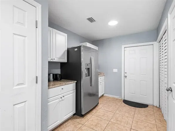 608 Pineville Ln, Lakeland, FL 33810