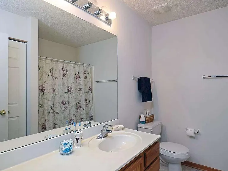 672 Cobblestone Way — Photo 16