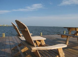 1621 Island Rd, Harkers Island, NC 28531