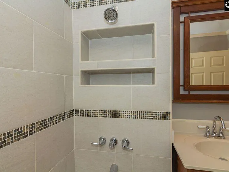 1011 S Kilbourne Rd — Photo 10