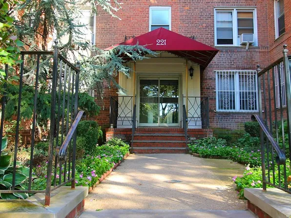 221 Mcdonald Avenue image 1 of 10