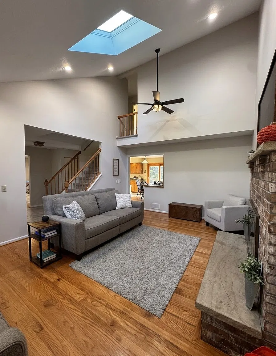 4 bed, 1932 sqft, $3,700 — Photo 3