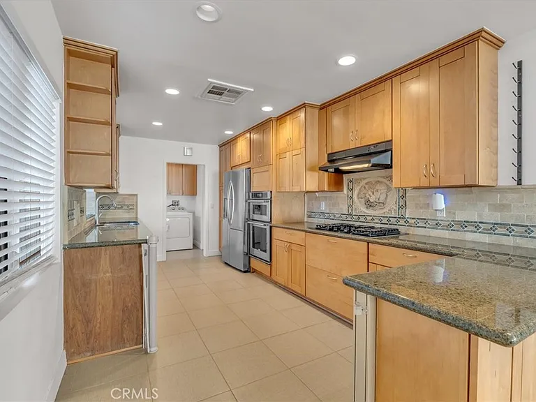11528 Balboa Blvd — Photo 19