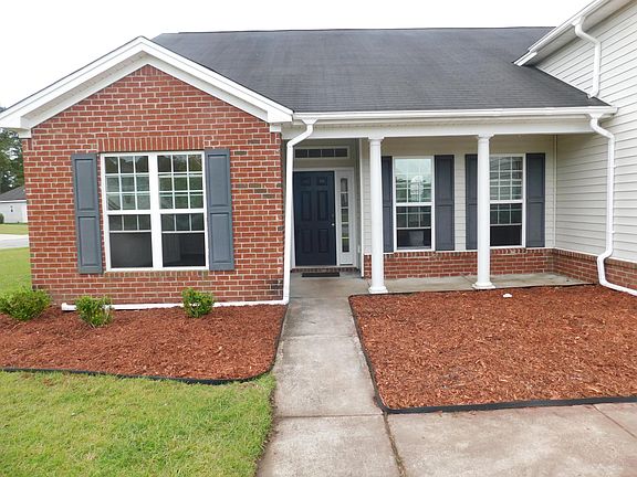 Front of house (close)