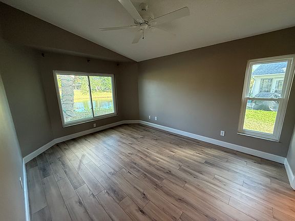 4th image of 2700 Alicia Ln
