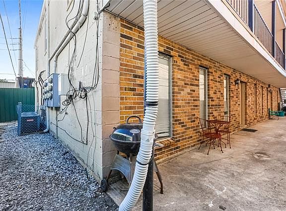 3rd image of 3020-22 Jean Lafitte Pkwy