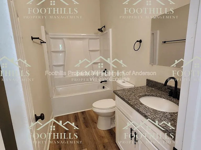 111 Anderson Ave #B — Photo 12