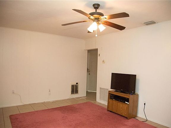 5th image of 2443 2nd Ave SE