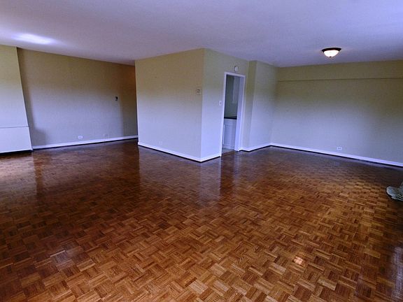 5th image of 7320 Glenroie Ave APT 8J