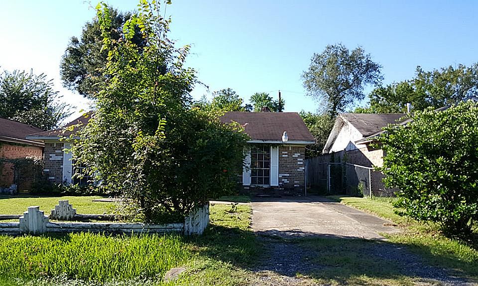 1st image of 611 Magnolia Ave