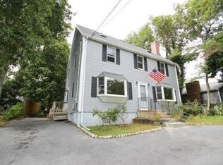 36 Manomet Beach Blvd, Plymouth, MA 02360