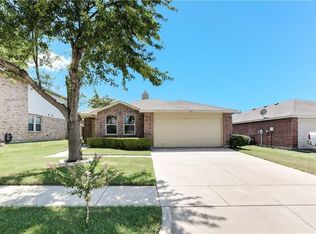 1960 Riverchase Ln, Justin, TX 76247
